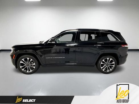 Used 2023 Jeep Grand Cherokee Overland w/ Adv Protech Group III AWD/4WD image 11
