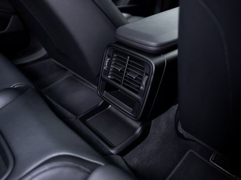 Used 2023 Porsche Taycan w/ Premium Package image 67