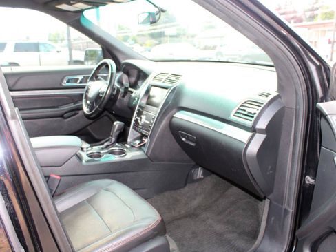 Used 2016 Ford Explorer Sport w/ Equipment Group 401A AWD/4WD image 8