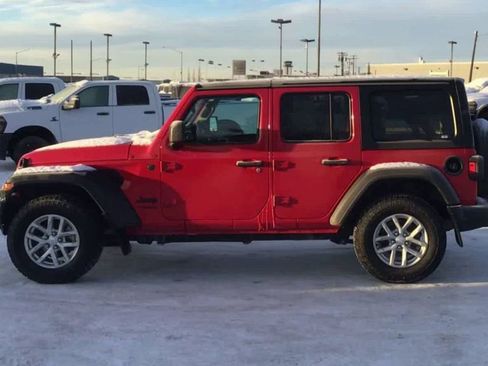 Certified 2022 Jeep Wrangler Unlimited Sport S image 5