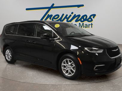 Used 2023 Chrysler Pacifica Touring-L