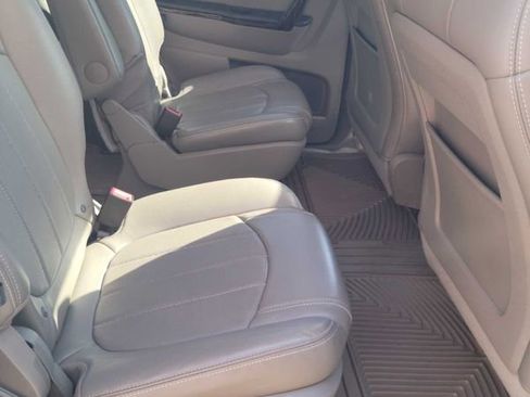 Used 2013 GMC Acadia Denali image 15