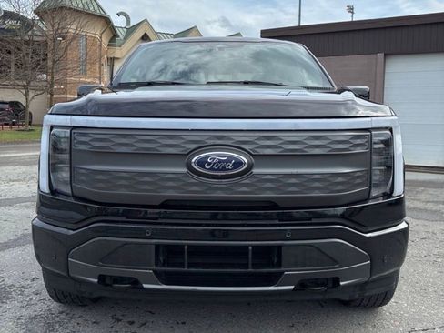 Used 2023 Ford F150 Lightning Lariat w/ Equipment Group 511A High image 5