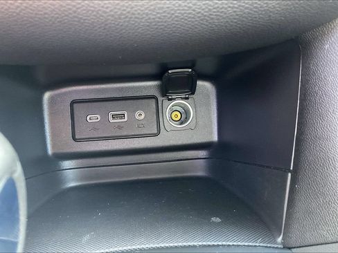 Used 2024 Chevrolet Equinox LT w/ Driver Convenience Package AWD/4WD image 16