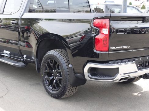Used 2024 Chevrolet Silverado 1500 LT AWD/4WD image 9