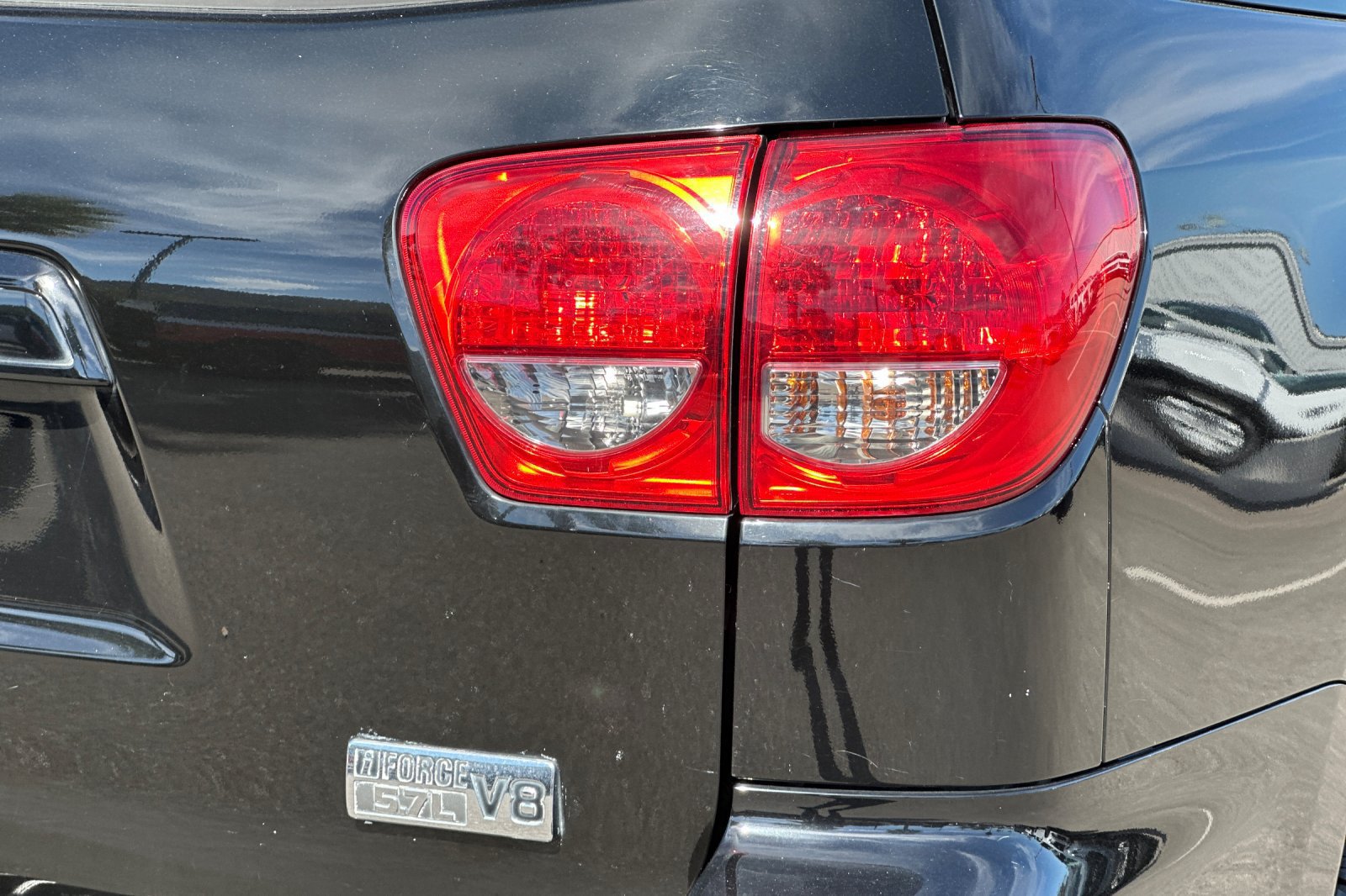 Used 2012 Toyota Sequoia SR5 w/ Sport Appearance Pkg RWD image 27