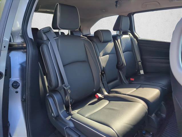 Certified 2026 Honda Odyssey Touring image 28