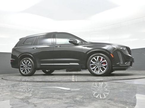 Certified 2023 Cadillac XT6 Sport w/ Technology Package AWD/4WD image 26