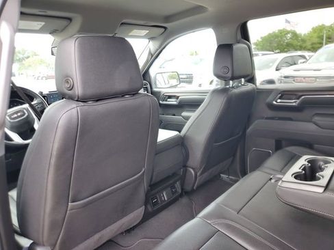 Used 2025 GMC Sierra 1500 SLT AWD/4WD image 11