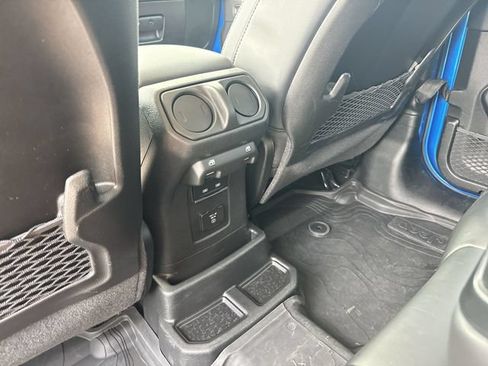 Used 2026 Jeep Wrangler Unlimited Rubicon AWD/4WD image 20