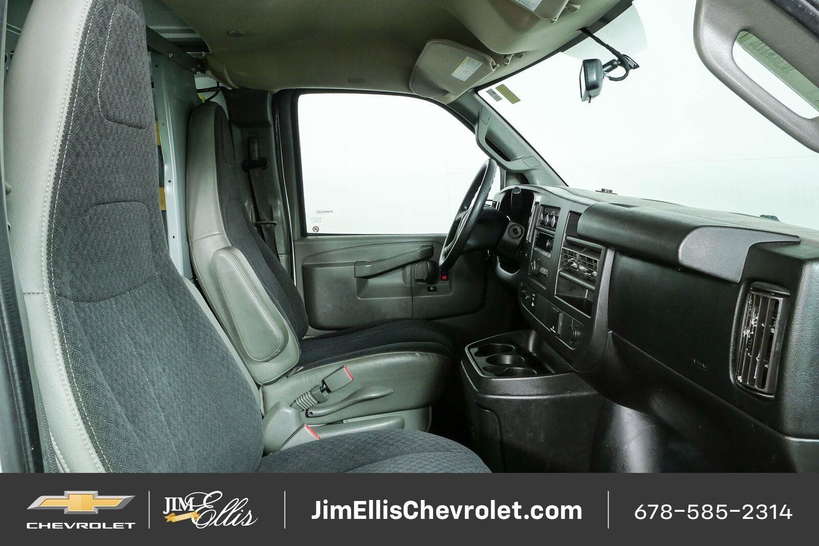 Used 2018 GMC Savana 2500 w/ Driver Convenience Package RWD image 17