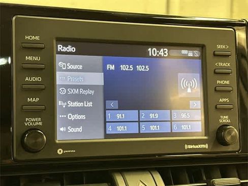 Used 2021 Toyota RAV4 LE image 10