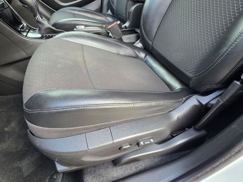 Used 2019 Buick Encore Preferred FWD image 31