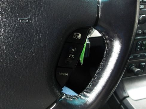 Used 2003 Ford Thunderbird image 23