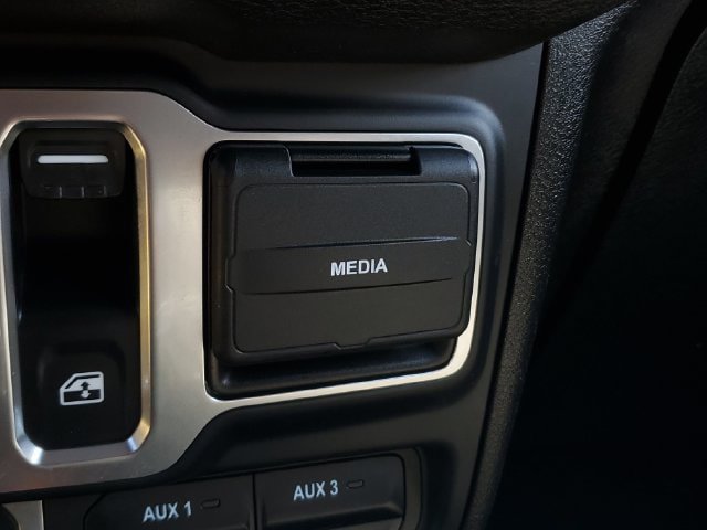Certified 2025 Jeep Wrangler Sport AWD/4WD image 28