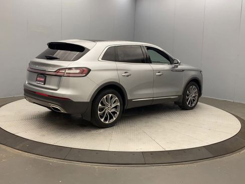 Used 2021 Lincoln Nautilus Reserve AWD/4WD image 5