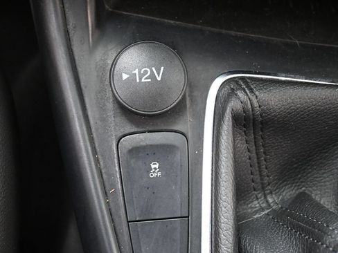 Used 2018 Ford Focus ST w/ Equipment Group 401A FWD image 24