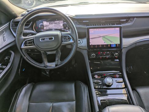 Used 2022 Jeep Grand Cherokee L Overland w/ Advanced Protech Group III image 29