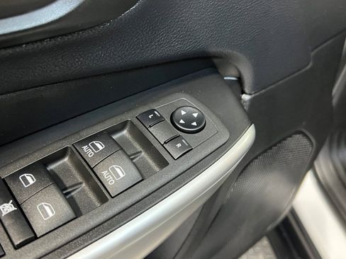 Used 2022 Jeep Cherokee Latitude w/ Sun & Sound Group image 27