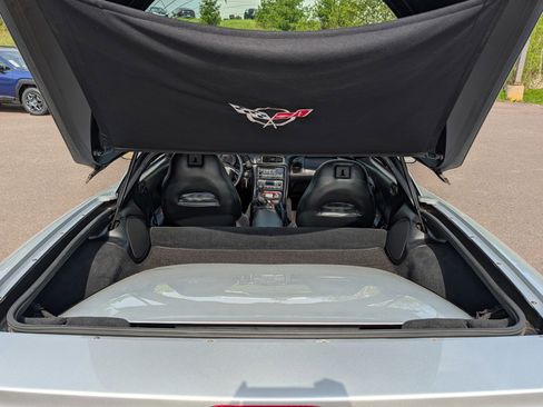 Used 2001 Chevrolet Corvette Coupe w/ Preferred Equipment Group2 RWD image 14