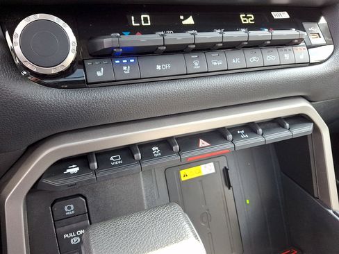 Used 2023 Toyota Tundra Limited w/ TRD Off-Road Package AWD/4WD image 19