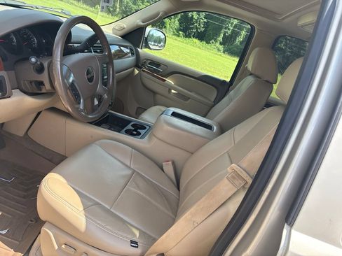 Used 2013 GMC Yukon XL SLT w/ SLT-2 Equipment Package RWD image 10