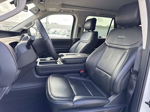 Used 2025 Ford Expedition Max Platinum image 21