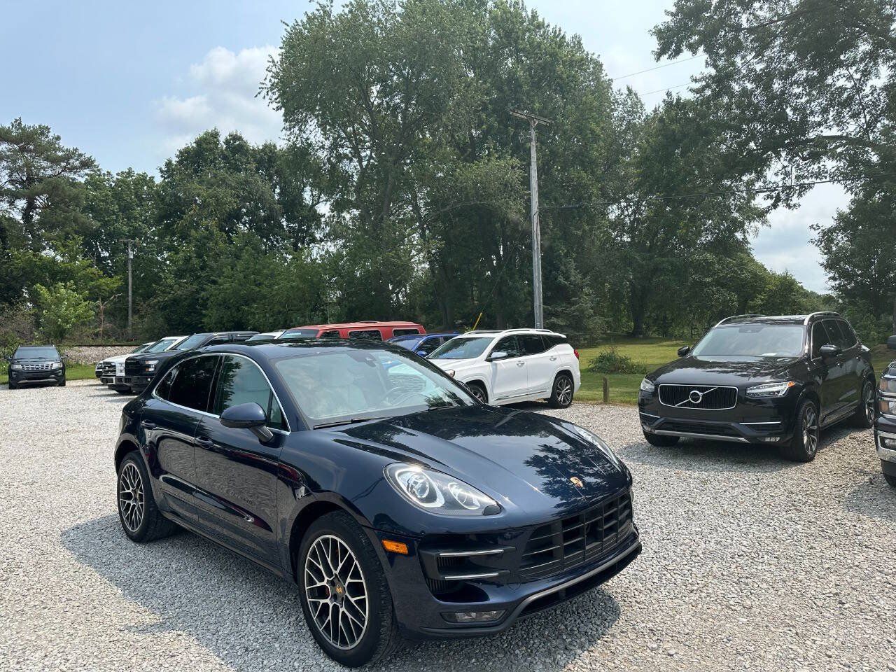 Used 2017 Porsche Macan Turbo AWD/4WD image 3