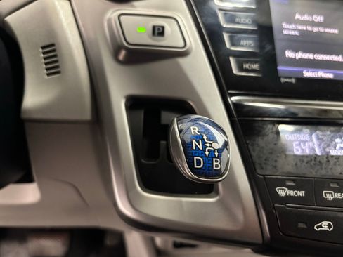 Used 2016 Toyota Prius V image 26