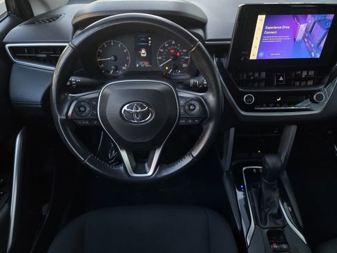 Certified 2024 Toyota Corolla Cross LE image 12