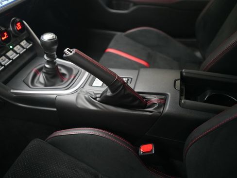 Used 2024 Subaru BRZ Limited w/ Popular Package 2 RWD image 16