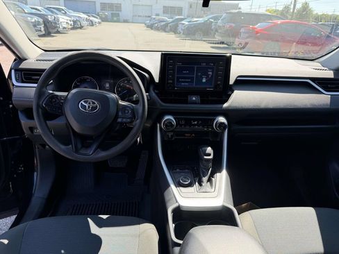 Used 2021 Toyota RAV4 LE AWD/4WD image 20