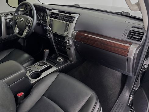 Used 2023 Toyota 4Runner Limited AWD/4WD image 29