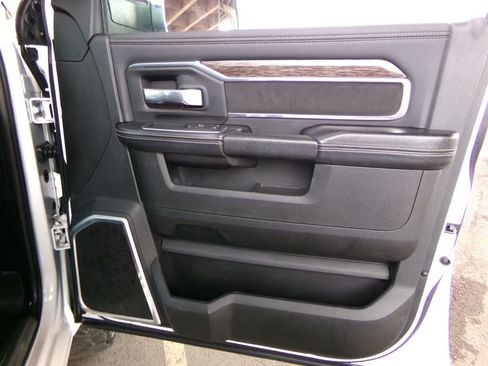 Used 2021 RAM 2500 Laramie image 13