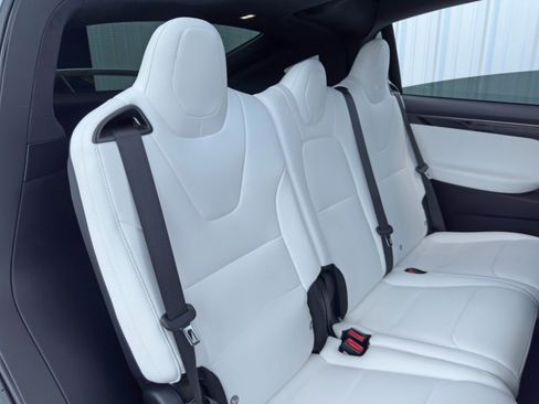 Used 2020 Tesla Model X Long Range image 39
