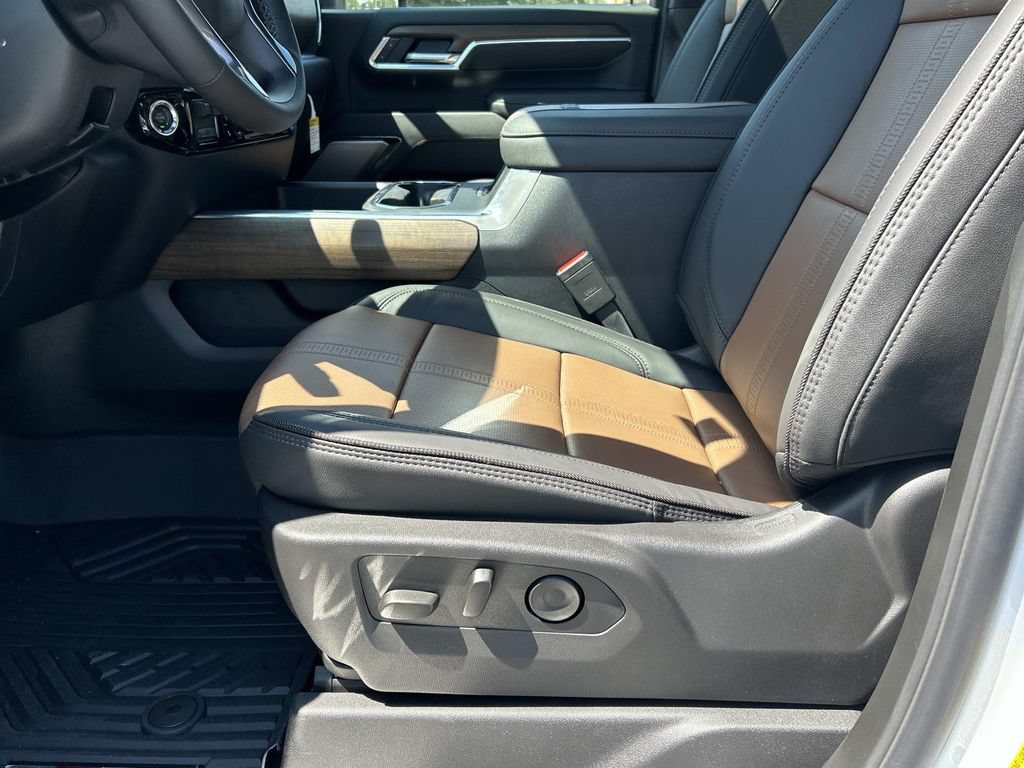 New 2026 Chevrolet Silverado 2500 High Country w/ High Country Premium Package AWD/4WD image 16