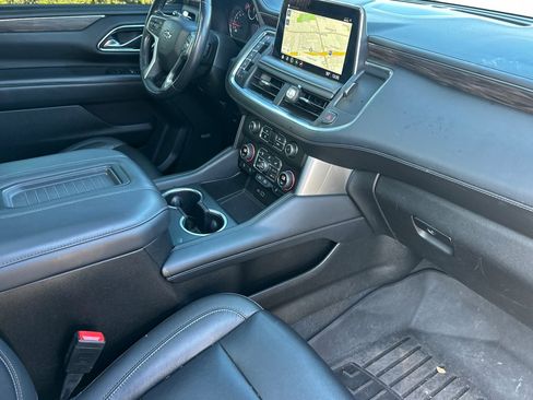 Used 2021 Chevrolet Tahoe Z71 w/ Rear Media and Nav Package image 19