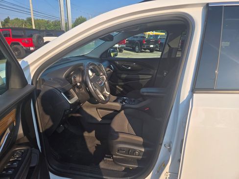 Used 2018 GMC Terrain SLE w/ Driver Convenience Package FWD image 7