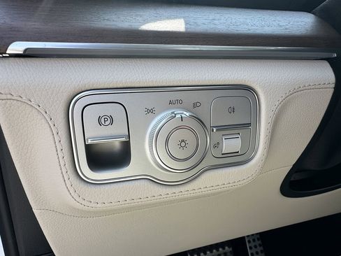 New 2026 Mercedes-Benz GLS 450 4MATIC image 35