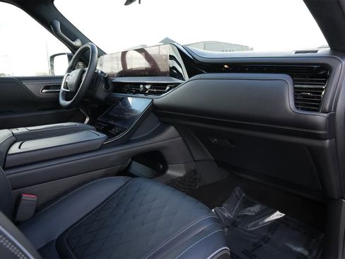 Used 2025 INFINITI QX80 Autograph w/ Autograph Exterior Package image 22