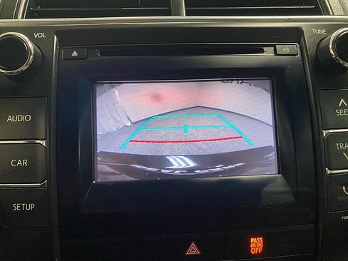 Used 2015 Toyota Camry LE image 24