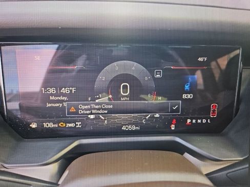 Used 2024 GMC Acadia Denali image 6