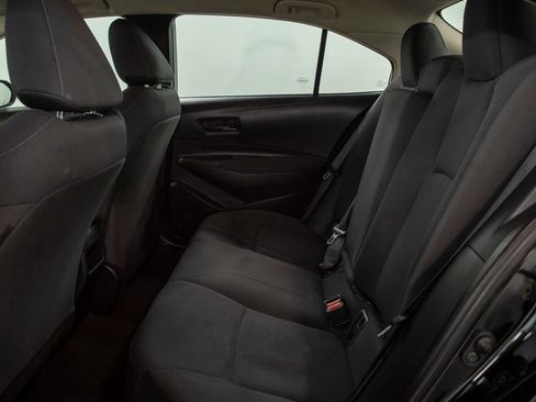 Used 2022 Toyota Corolla LE image 9