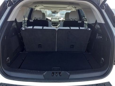 Used 2025 Ford Explorer Platinum w/ Ultimate Package image 11
