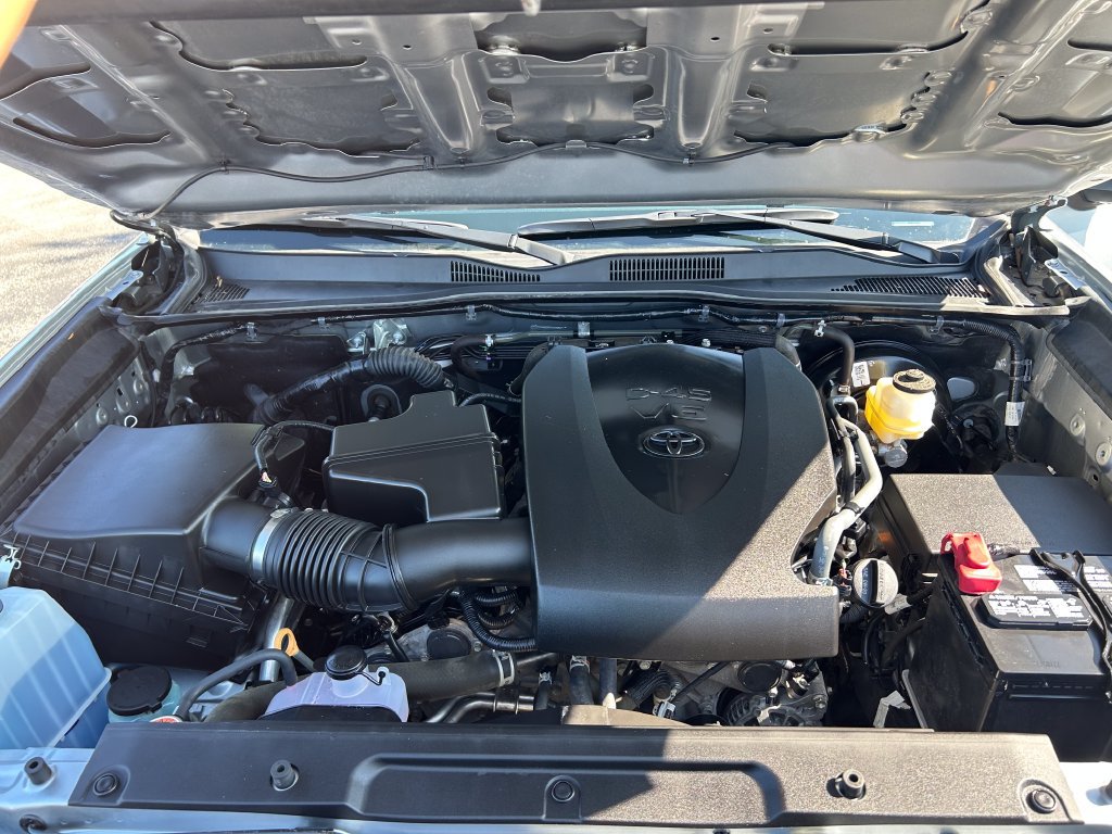Certified 2023 Toyota Tacoma SR5 w/ Technology Package AWD/4WD image 20