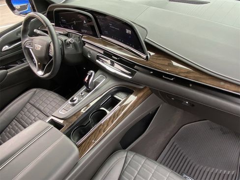 Certified 2024 Cadillac Escalade ESV Sport Platinum w/ LPO, ONYX Package image 13