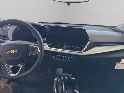 New 2026 Chevrolet Trax LT w/ Driver Confidence Package image 10