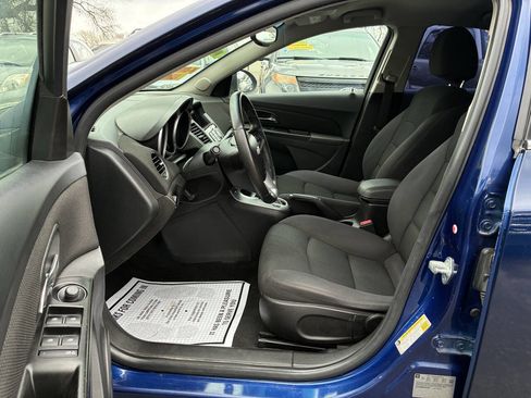 Used 2013 Chevrolet Cruze LT image 3