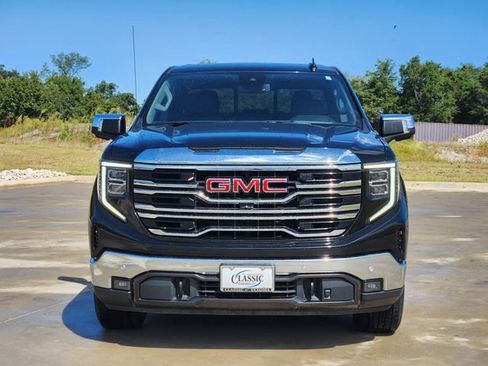 Certified 2023 GMC Sierra 1500 SLT image 3