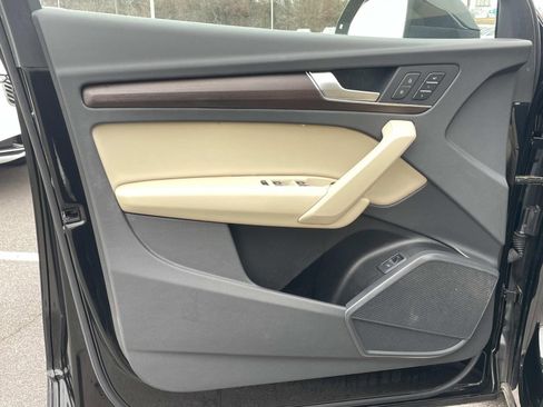 Certified 2022 Audi Q5 2.0T Premium w/ Convenience Package image 16